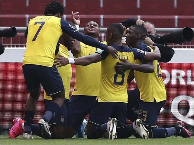 Tras la victoria ante Uruguay la Tri invita a so�ar con un recambio de calidad y sangre nueva