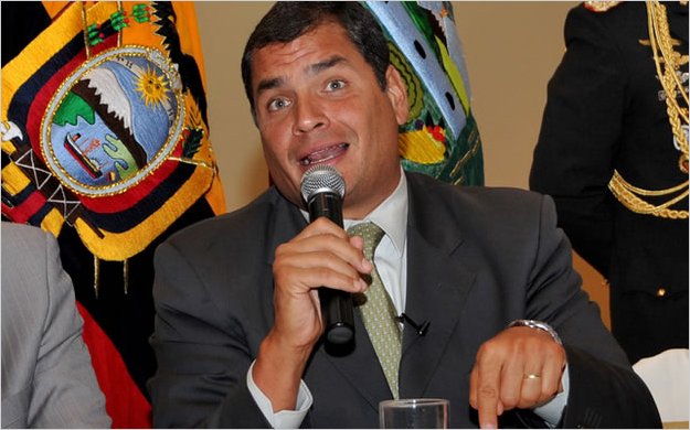 Ecuador ofrece recompensa por los policÃ­as sublevados en 2010