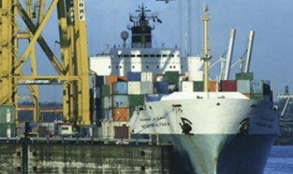 Expone Correa estrategia para diversificar exportaciones de Ecuador