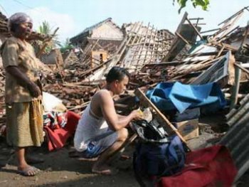 Indonesia: disminuyen esperanzas de encontrar con vida a vÃ­Â­ctimas de sismo
