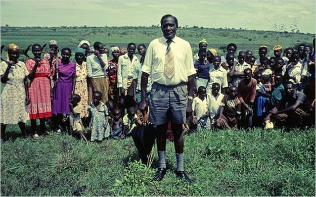 Kenia: El hombre de las 130 esposas, 415 hijos y millar de nietos