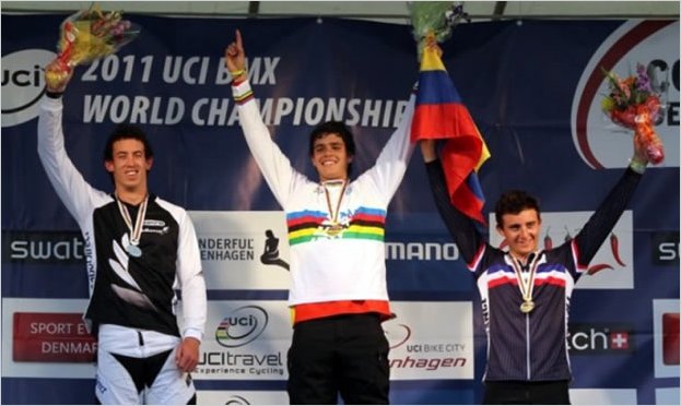 LlegÃ³ a Ecuador Alfredo Campo campeÃ³n mundial junior de bicicross