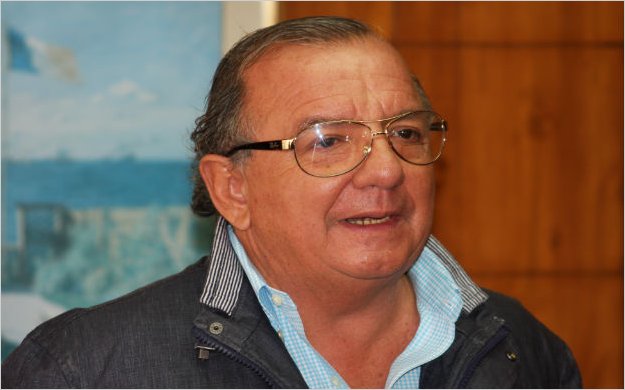 El SRI cumple disposiciones de embargo de bienes a Alvaro Noboa