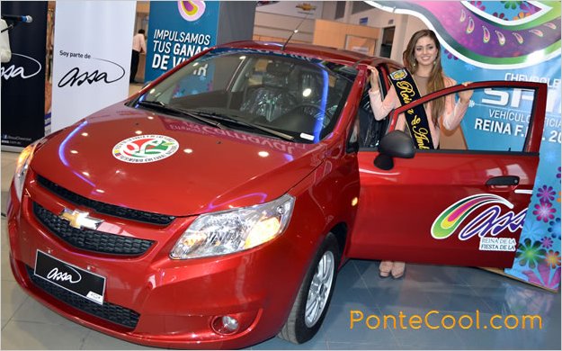 Se entregÃ³ el Auto de la Reina de Ambato 2014 a la Srta. Vanesa Kattan