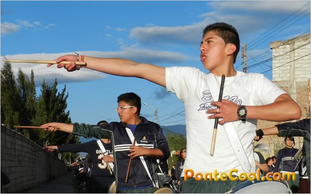 Colegios se preparan para desfilar este 12 de noviembre