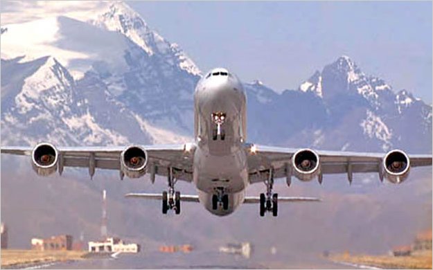 Ecuador busca abrir enlace aÃ©reo con Bolivia