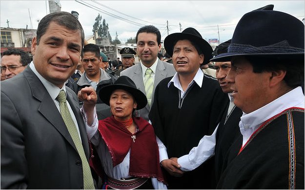 El Presidente Correa  inaugurÃ³ la ampliaciÃ³n y reconstrucciÃ³n de la carretera Ambato-Pelileo