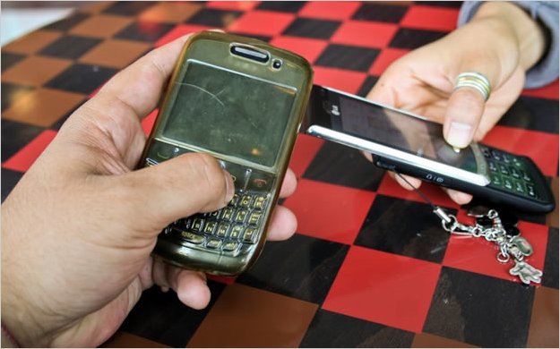 Decomisan celulares de dudosa procedencia en Ambato