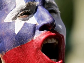 Chilenos se ven a sÃ­Â­ mismos mejor que como los perciben en el mundo