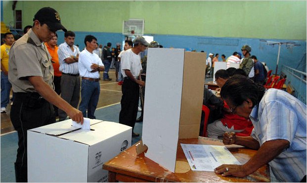 ComenzÃ³ el plebiscito como fiesta popular democrÃ¡tica con 11,2 millones de ecuatorianos