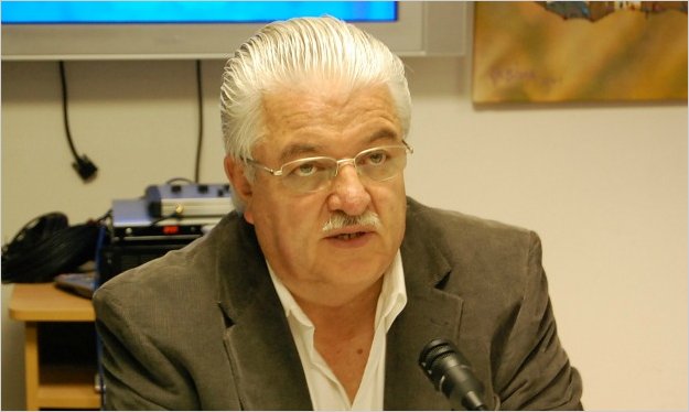 En apretada votaciÃ³n reeligen a Cordero como presidente legislativo