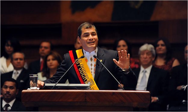 Rafael Correa llama a la concertaciÃ³n en informe anual