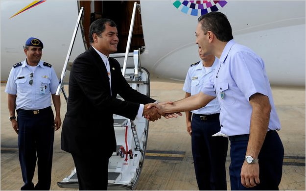Correa llegÃ³ a Cuba para acompaÃ±ar a ChÃ¡vez en su lucha contra el cÃ¡ncer