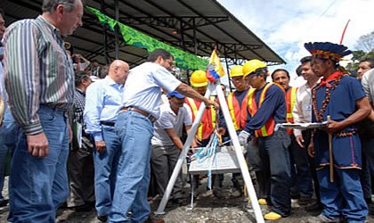 Rafael Correa apunta a grandes obras de infraestructuras en 2010