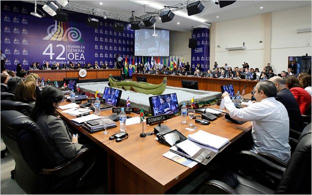 Rafael Correa propone crear nuevo sistema latinoamericano de derechos humanos