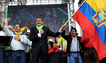 Miles de personas se congregaron para celebrar el tercer aniversario del gobierno de Rafae