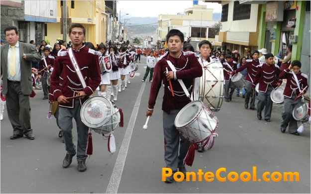 Se realizÃ³ el desfile en homenaje a la ParroquializaciÃ³n de Atahualpa