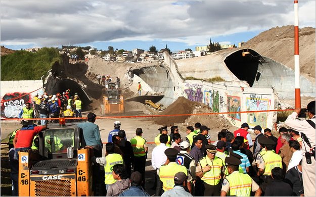 Desplome de tÃºnel al norte de Quito deja dos muertos y un herido