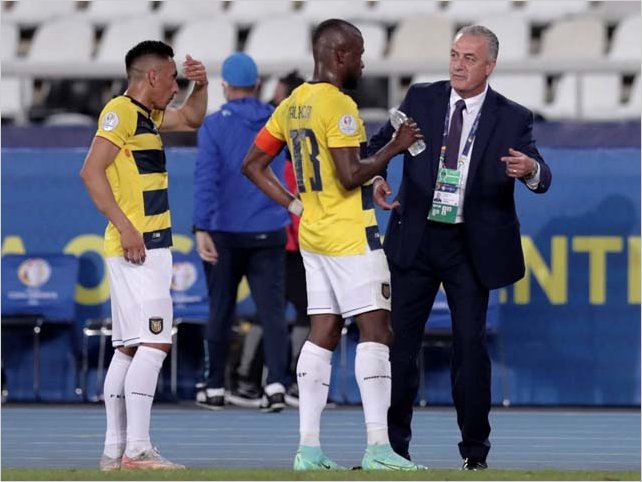 Ecuador empat� con Per� 2-2 en la Copa Am�rica y ahora tendr� que ganar a Brasil para continuar 