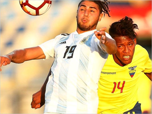 Ecuador venci� a Argentina 2 a 1 y lo complica en el hexagonal final