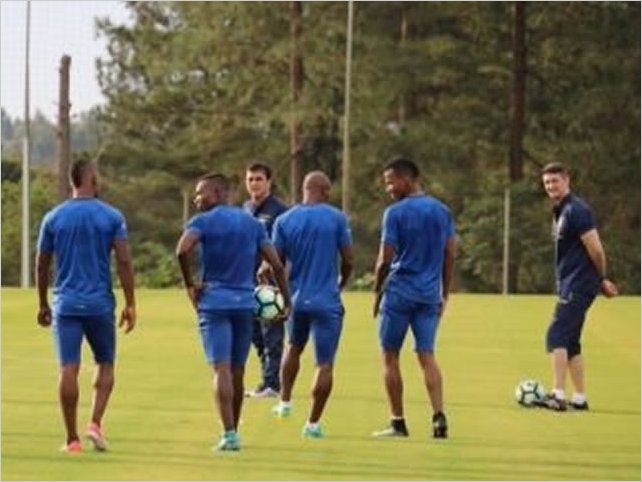 Ecuador practica pensando en un 