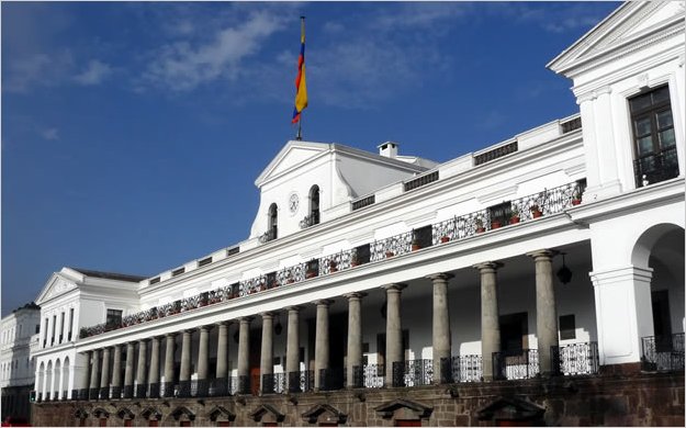 Ecuador renuncia a preferencias arancelarias con EE.UU por considerarlas instrumento de chantaje