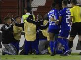 Emelec elimina a Hurac�n en Argentina y revive en la Copa Libertadores