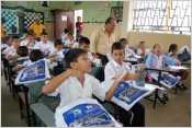 Ministerio de Educaci�n empez� la distribuci�n de kits escolares