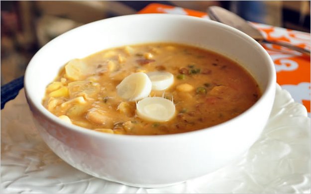 La fanesca, una comida sagrada que condimenta la Semana Santa en Ecuador