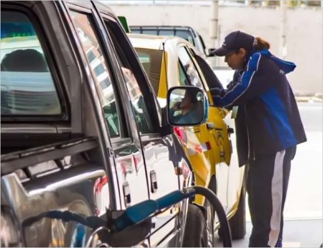 LenÃ­n Moreno deroga oficialmente el decreto 883 (que eliminaba el subsidio a los combustibles)