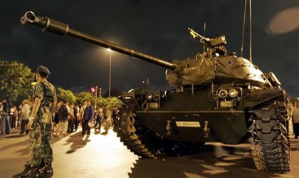 Correa teme que los militares estÃ©n en 