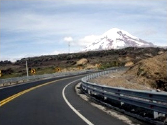 BolÃ­var mejora su vialidad con la rehabilitaciÃ³n de la vÃ­a Guaranda- Ambato