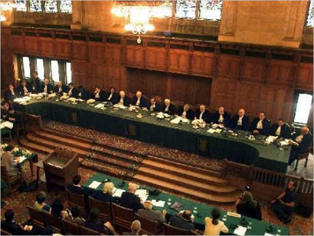 La Haya falla a favor de Ecuador en demanda contra Chevron