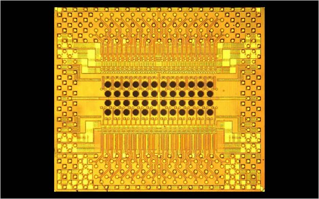 Holey Optochip, microchip de IBM capaz de transferir un billÃ³n de bits por segundo