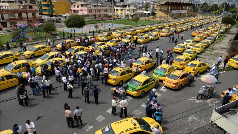 Transportistas de Ecuador dan por terminado el paro nacional