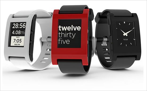 Un smartphone y un reloj, juntos en la muÃ±eca