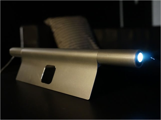  Lenovo Presenta el primer tablet con proyector integrado