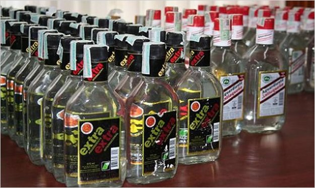 En Ecuador al menos 24 muertos por ingerir alcohol adulterado