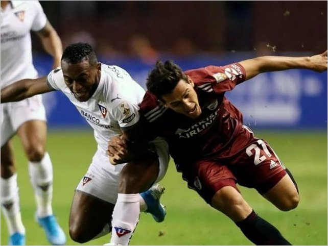 Liga de Quito se hizo fuerte de local y le gan� 3-0 a River