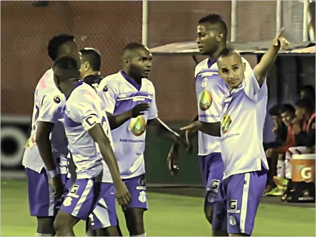 Paliza de Macar� a Fuerza Amarilla por 5 a 1 en el Bellavista