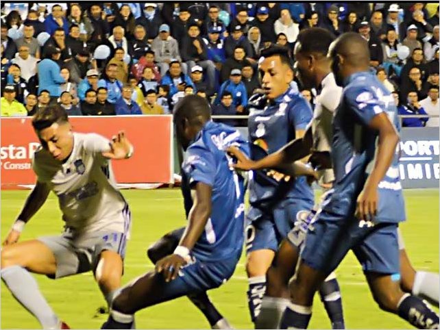 Emelec ganÃ³ pero MacarÃ¡ clasificÃ³ a semifinales de la Liga Pro 