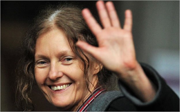 Madre de Julian Assange arribÃ³ a Ecuador para conversar sobre situaciÃ³n de su hijo