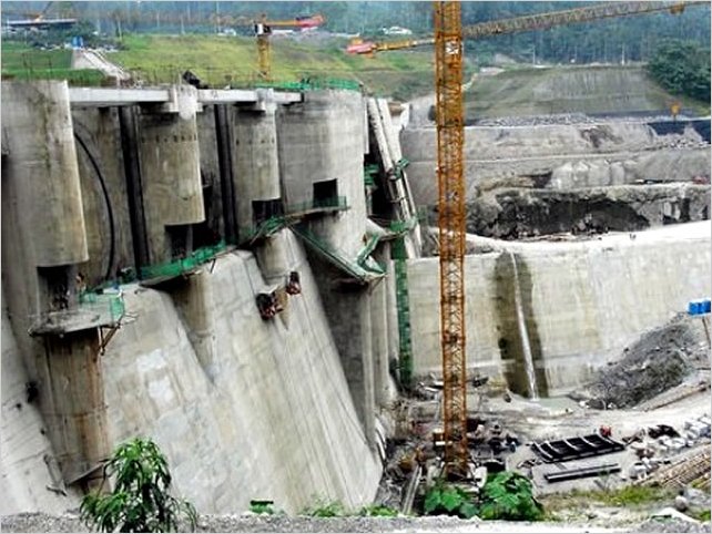 Nueva central hidroelÃ©ctrica suministrarÃ¡ energÃ­a a 260.000 familias en Ecuador