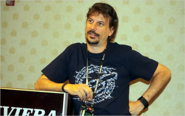 El espionaje enreda a Facebook? Ex jefe de seguridad de la red social se pasÃ³ a la NSA