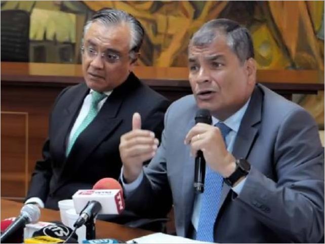 Un cuaderno revela en Ecuador pagos ilegales entre altos cargos y empresas