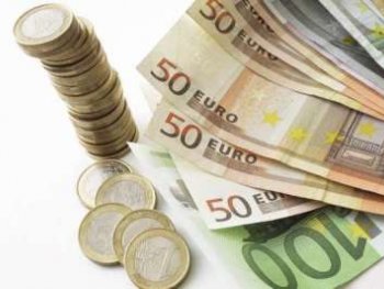 El euro cae por debajo de 1,47 dÃ³lares