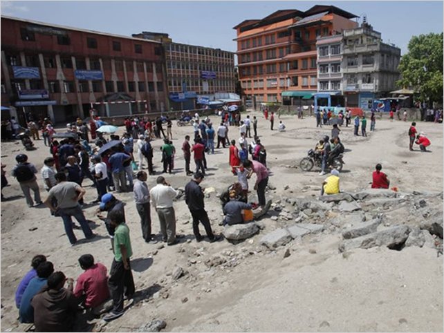 Otro terremoto de magnitud 7,3 golpea al devastado Nepal