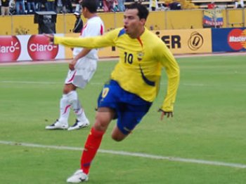 MacarÃ¡ contratÃ³ al âNineâ Kaviedes para el 2010