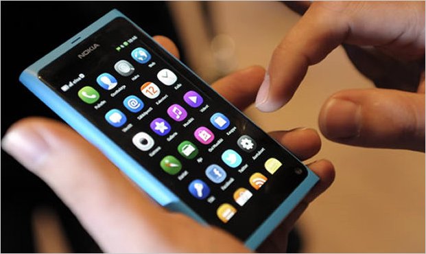 Nokia presenta el N9, su nuevo telÃ©fono inteligente con MeeGo