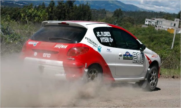 Se cumpliÃ³ en Pelileo la cuarta vÃ¡lida del ELEKTRA RALLY NACIONAL